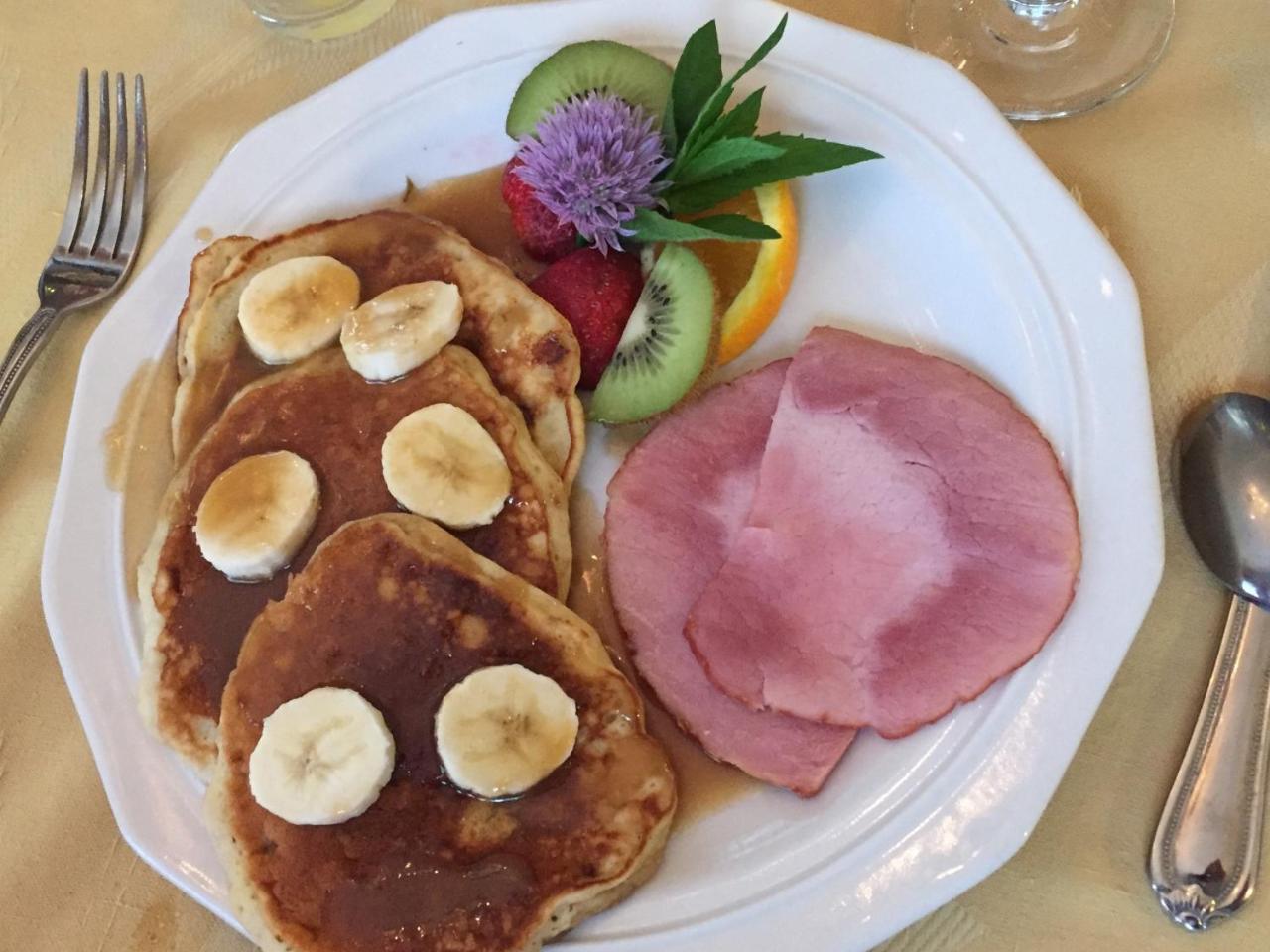 Connellsville Bed And Breakfast Экстерьер фото
